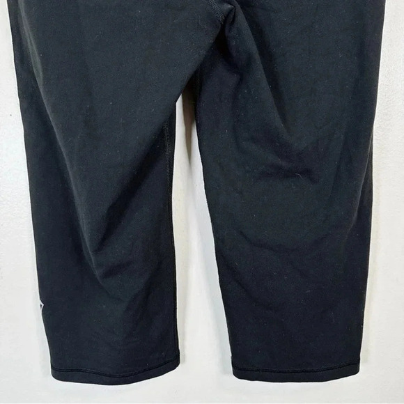 Ivivva Girl Cropped  Reversible Legging - Picture 9 of 13